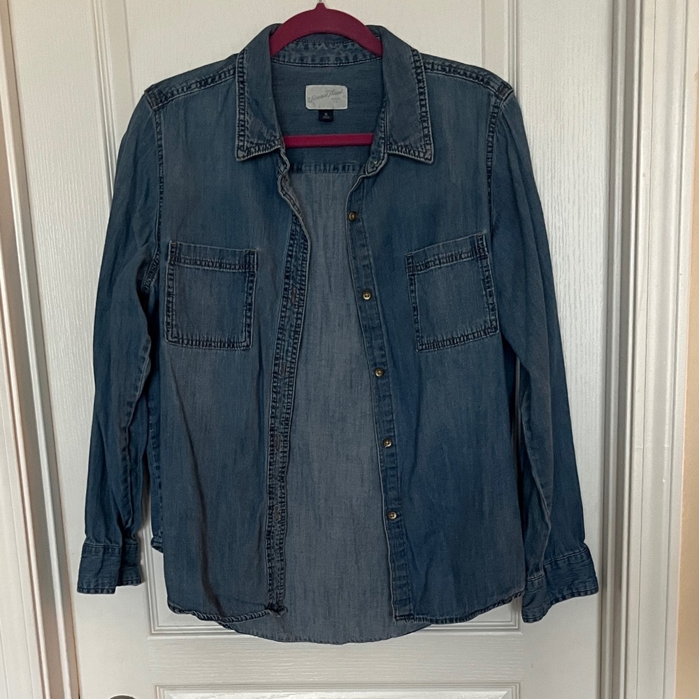 Universal Thread Denim Blue Button Down Shirt